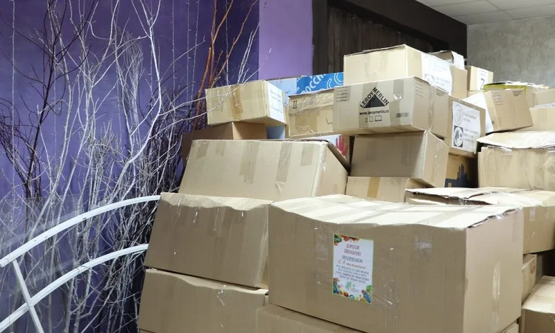 Школьникам из Славяносербского района ЛНР передали подарки из Алтайского края