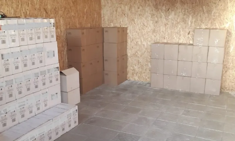 Более 4 тысяч бутылок алкоголя и 6 тысяч пачек сигарет изъяли в Алтайском крае