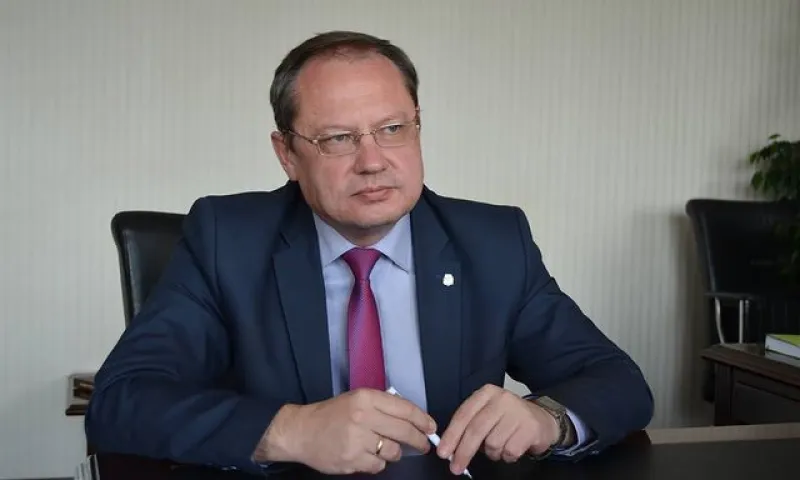 «По пути убеждения»: мэр Бийска призвал отстранять от работы невакцинированных