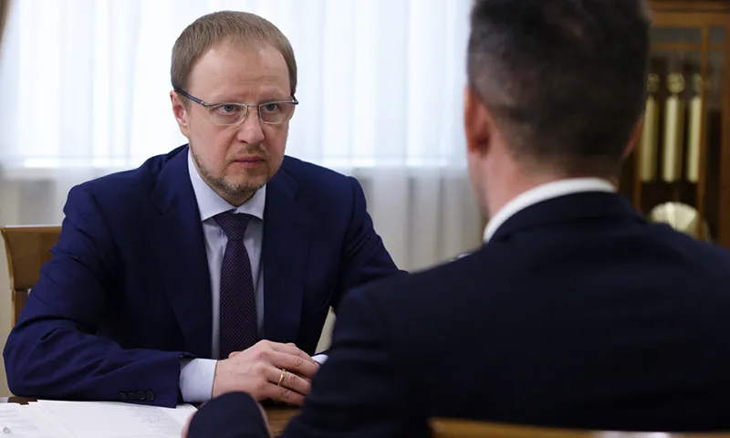 Виктор Томенко провёл рабочую встречу с главой Троицкого района