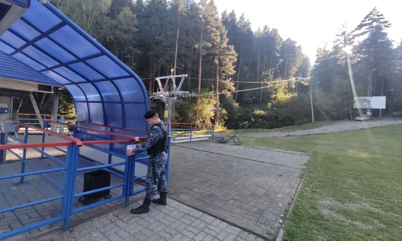 Судебные приставы приостановили канатную дорогу на гору Церковка в Белокурихе
