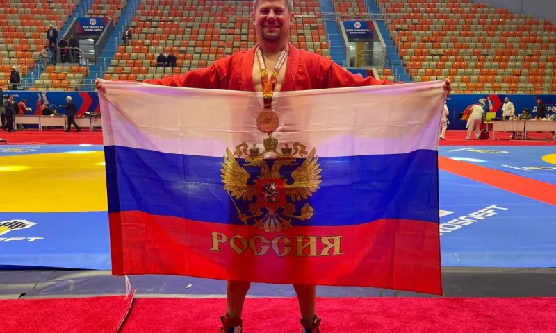 Бийчанин стал призером чемпионата мира по самбо