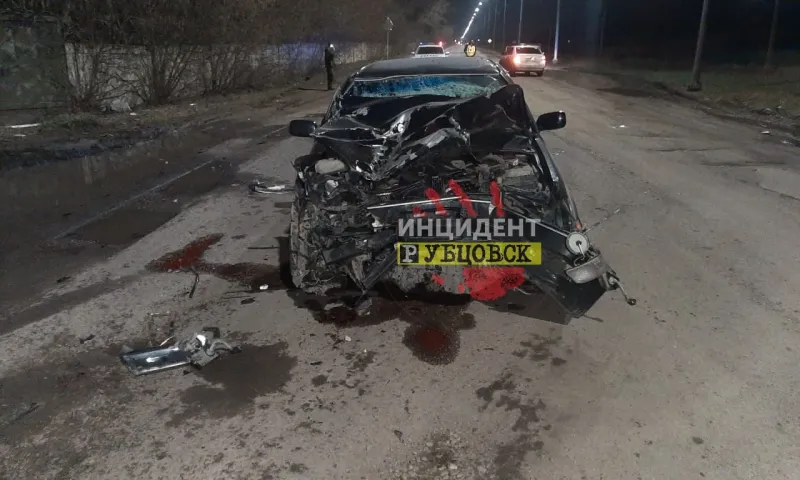 Столкновение автомобилей произошло в Рубцовске