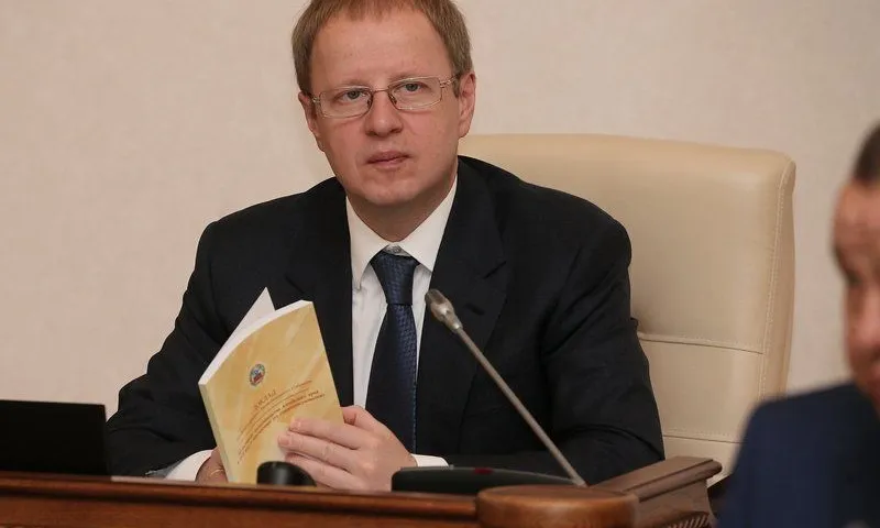 Виктор Томенко подписал пакет документов по увеличению зарплаты