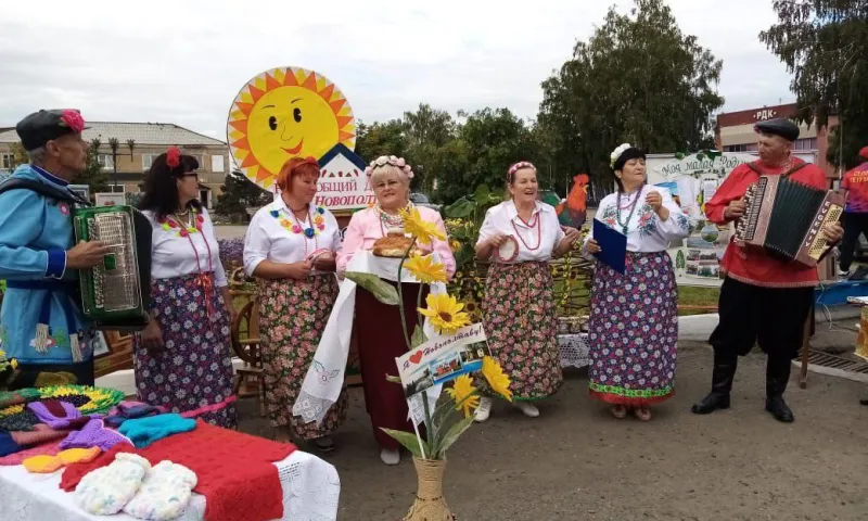 Межрайонный праздник добрососедства «Золотой подсолнух» прошёл в Ключевском районе