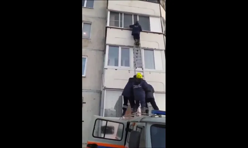 Годовалый барнаулец в безопасности благодаря краевым спасателям 