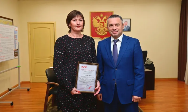 Медсестра спасла пассажирку поезда, потерявшую сознание на перроне в Алтайском крае