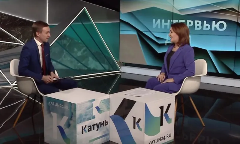 Наталья Кувшинова: о законодательных инициативах, внесенных в повестку очередной сессии АКЗС
