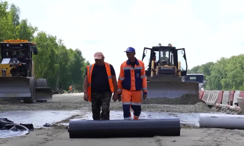 130 единиц дорожно-строительной техники приобрели в Алтайском крае в 2022 году