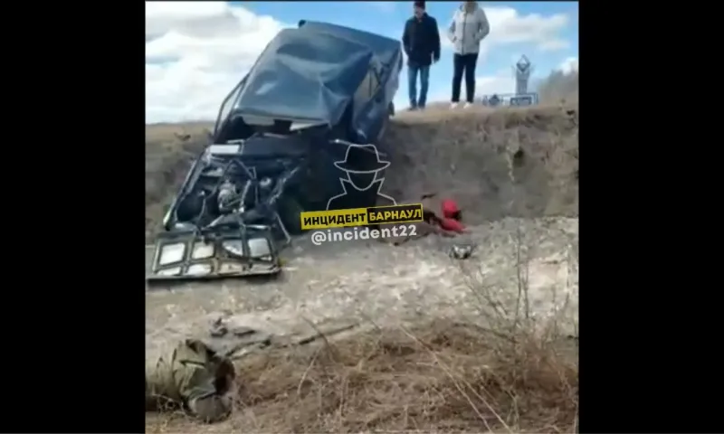 В Алейском районе иномарка перевернулась в результате ДТП