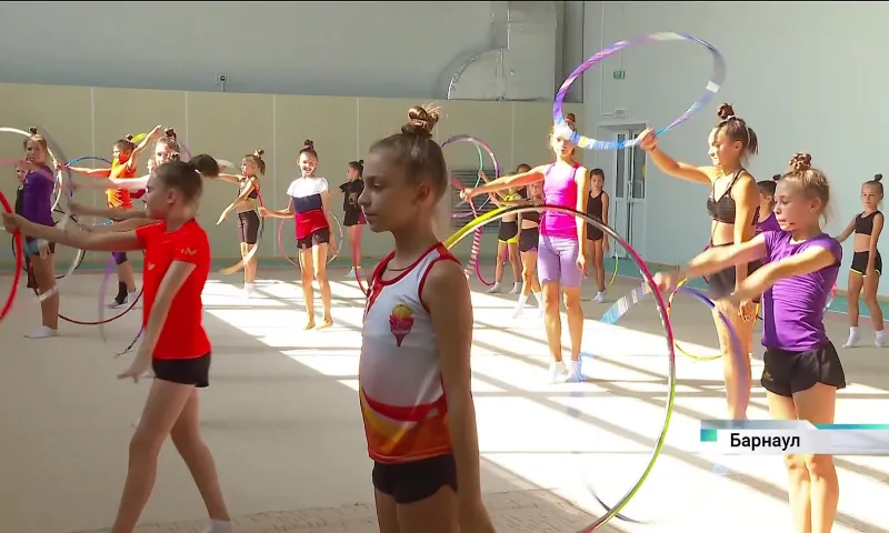 Новый физкультурно-спортивный комплекс открылся в Барнауле 