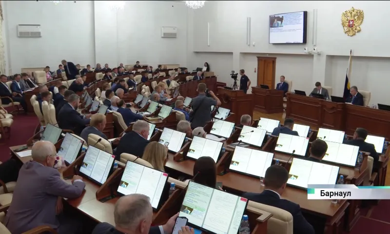 В Барнауле состоялась 32-я сессия АКЗС