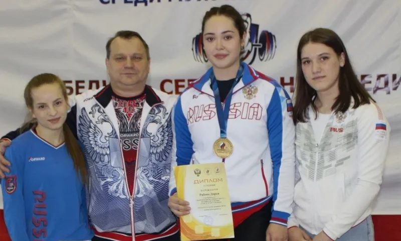 Алтайские тяжелоатлетки триумфально выступили на чемпионате Сибири