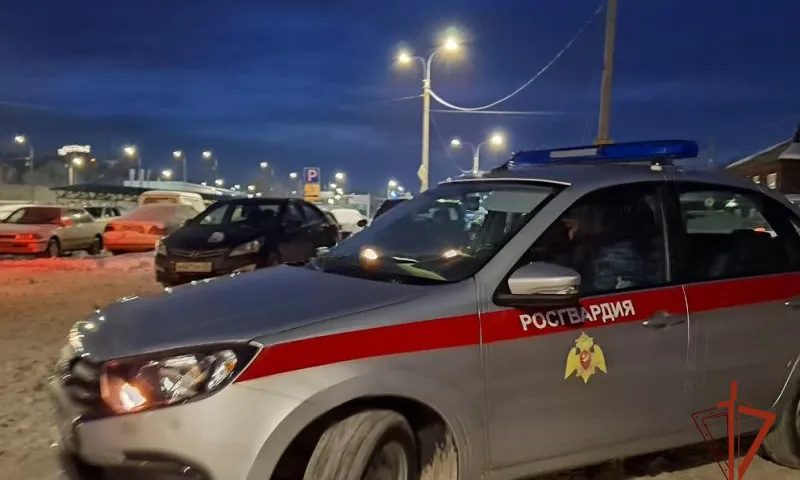 Росгвардейцы помогли потушить пожар в Государственном музее истории литературы, искусства и культуры Алтая