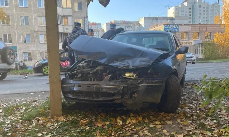 Нетрезвый водитель без прав устроил аварию в Барнауле