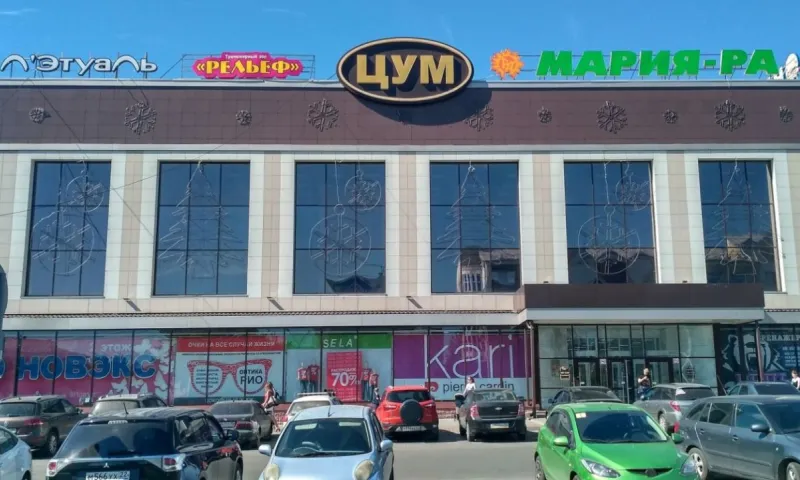 ЦУМ в Барнауле снесут: вспоминаем, как развивался знаковый для горожан универмаг