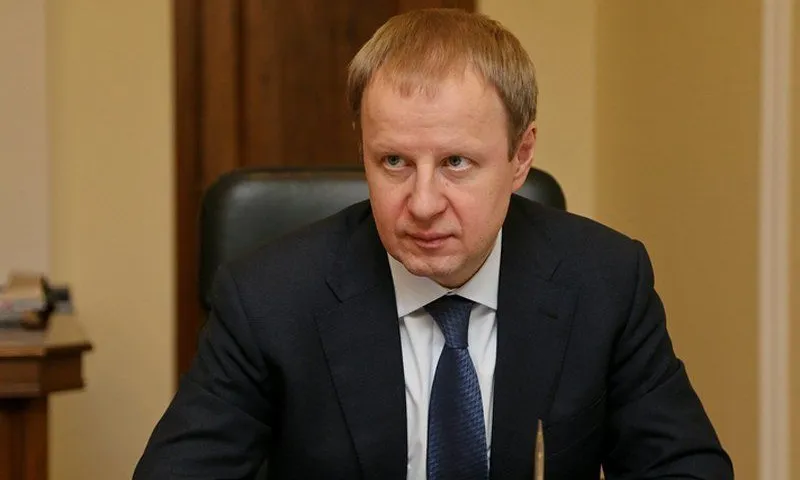 Виктор Томенко обсудил перспективы развития электроэнергетики региона с руководством компании «Россети Сибирь»