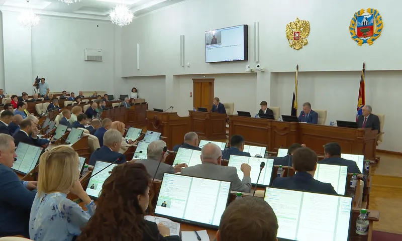 Транспортный налог, льготы для предпринимателей, «Город трудовой доблести». Главное на заседании АКЗС