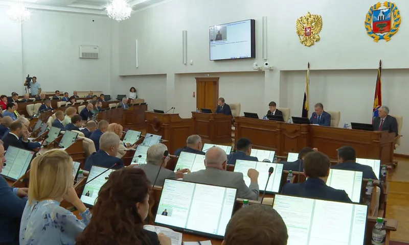 Штрафы до трёх тысяч рублей будут назначать за неубранную листву и оставленный мусор жителям Алтайского края