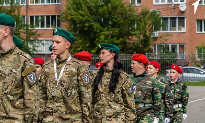 Полномочный представитель президента РФ в СФО Анатолий Серышев поздравил победителей и призеров Всероссийской военно-патриотической игры «Зарница 2.0»