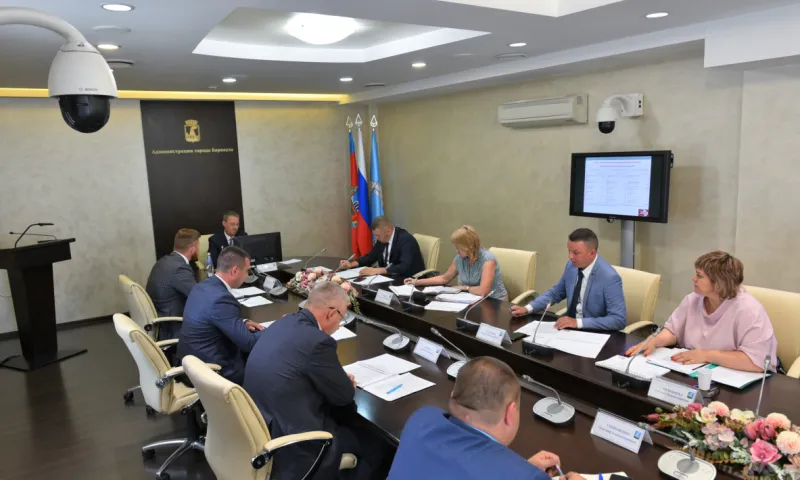 Изменить состав песчано-соляной смеси и увеличить площадь очистки тротуаров планируют в Барнауле в грядущем зимнем сезоне
