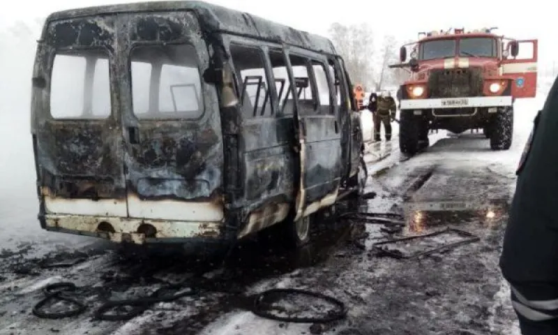 Карета скорой помощи вспыхнула в Каменском районе