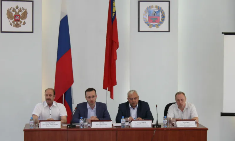 Работу новой системы обращения с ТКО обсудили в Рубцовске