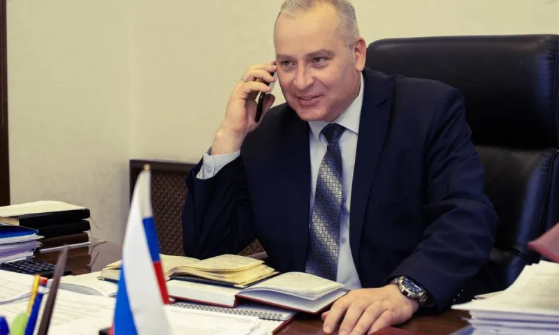 Вакантный мандат депутата АКЗС передали Константину Ежову