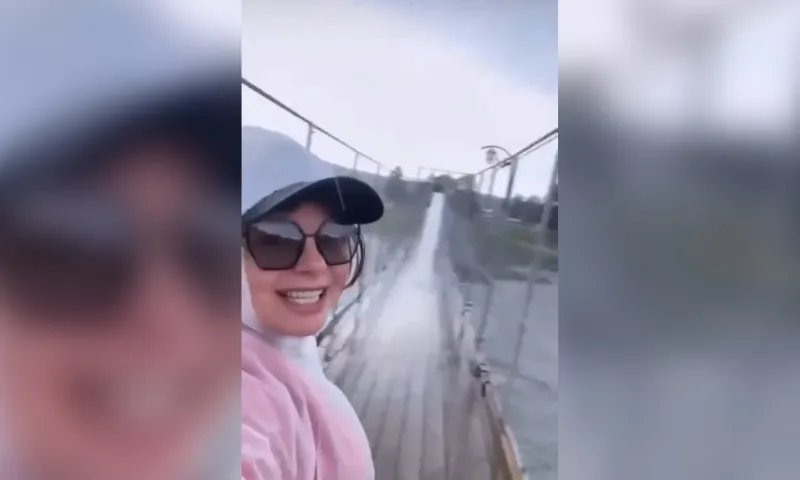 Наташа Королёва отдыхает на Алтае