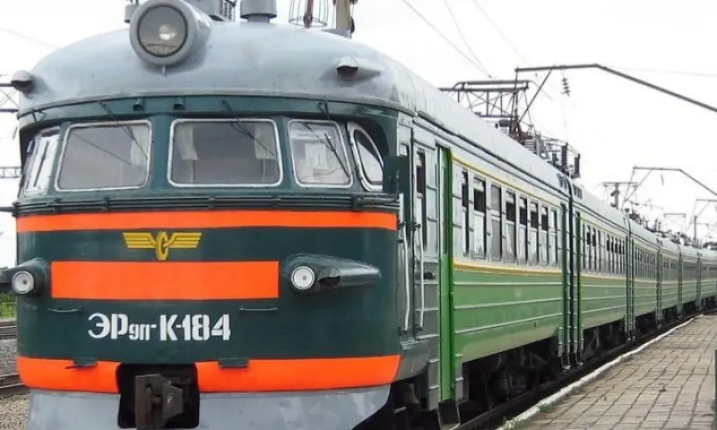 Дополнительные рейсы электричек запустят в Каменском районе 