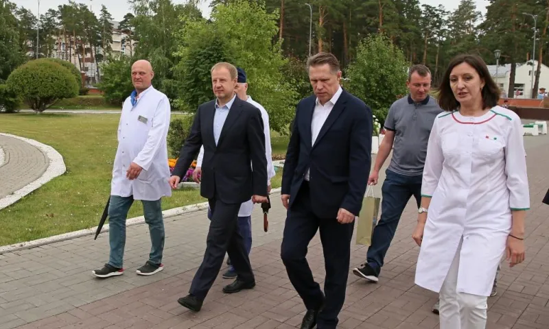 Федеральный Минздрав поможет Алтайскому краю построить три крупных медицинских объекта
