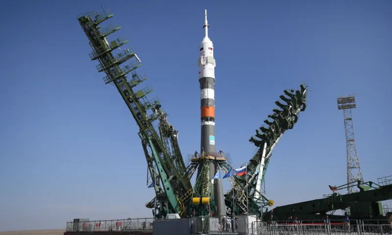 Ракета с японскими космическими туристами стартует с российского космодрома Байконур