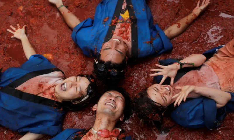 Фестиваль томатной битвы La Tomatina прошёл в Валенсии