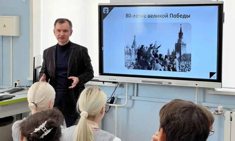 Министр цифрового развития и связи Алтайского края прочитал лекцию ко Дню науки