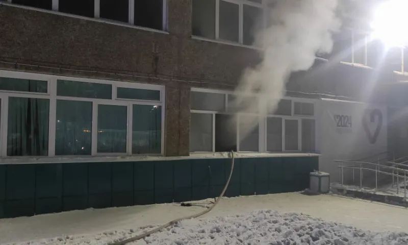 Пожар произошел рано утром в барнаульском лицее