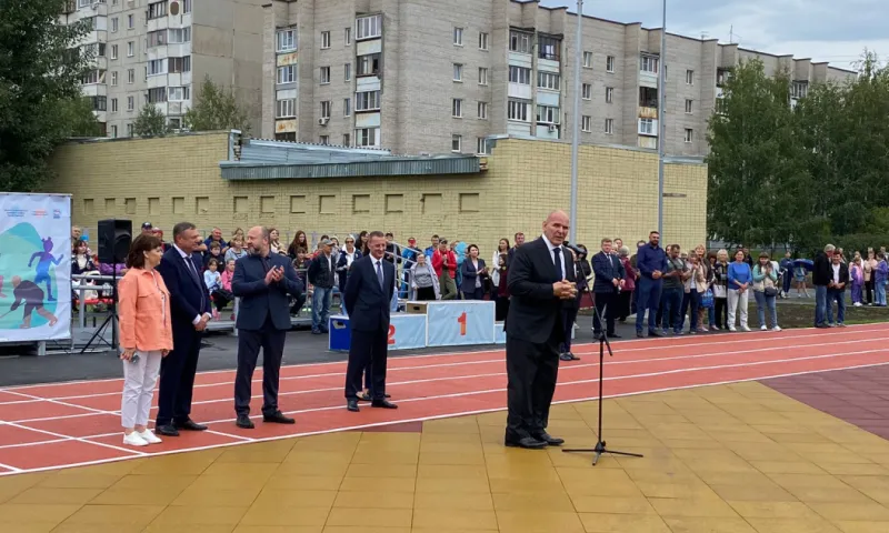 Олимпийский чемпион Александр Карелин открыл Фестиваль дворового спорта в Барнауле