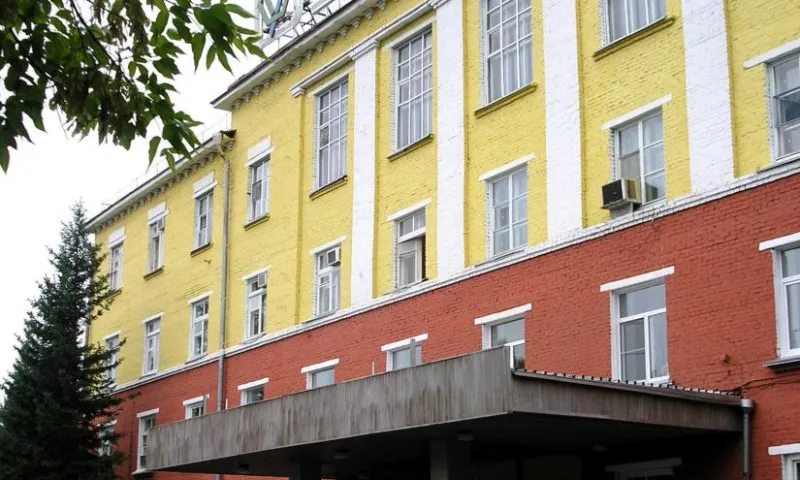 Вакцинированным сотрудникам Бийского олеумного завода заплатят по 30 тысяч рублей