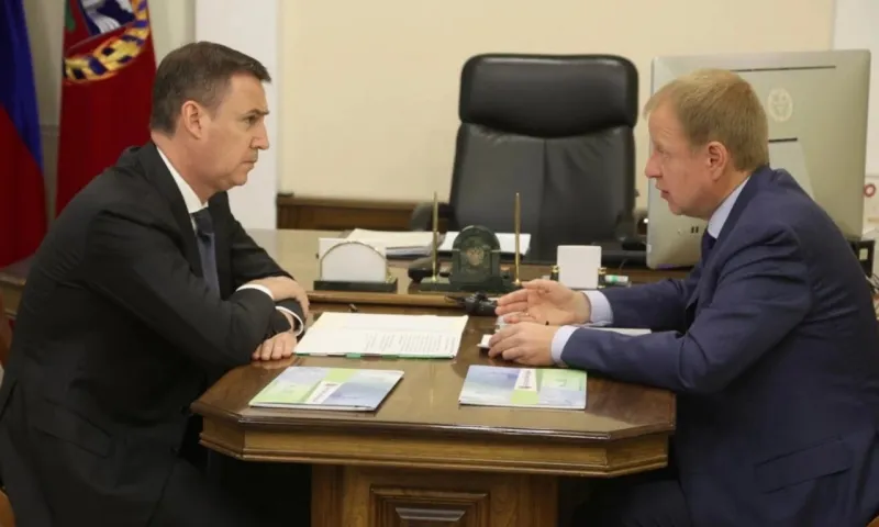 Губернатор Виктор Томенко обсудил с зампредом правительства РФ Дмитрием Патрушевым сельскохозяйственные показатели Алтайского края