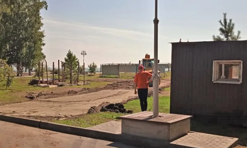 Участок для стелы «Город трудовой доблести» начали подготавливать в Барнауле