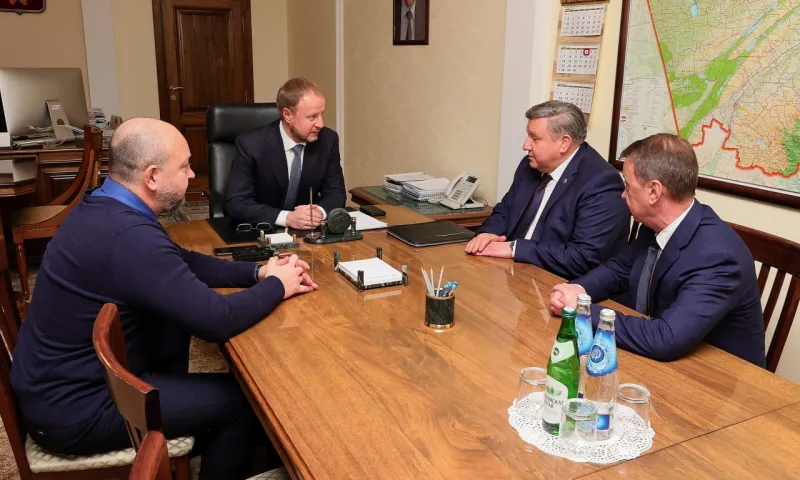 Виктор Томенко провел встречу с заместителем председателя общероссийской общественно-государственной организации «Российское военно-историческое общество» Николаем Овсиенко
