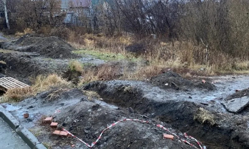 Барнаульцы жалуются на перекопанный проход, по которому «невозможно пройти»