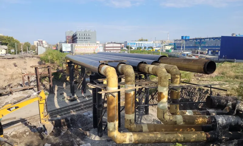 Подрядчик завершает работы по устройству и подключению новой теплосети на Новом рынке в Барнауле