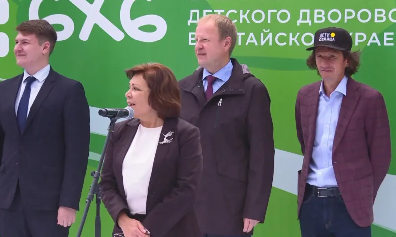 Всероссийский фестиваль дворового футбола 6x6 открыли сегодня в Барнауле