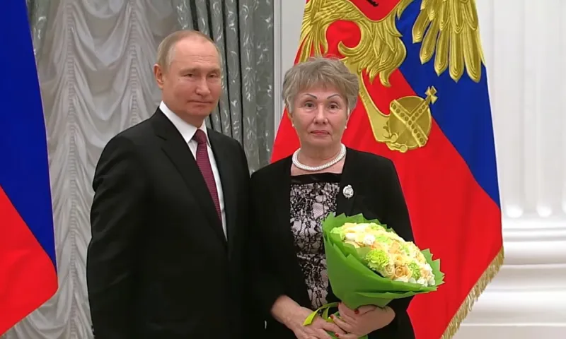 Врач из Алтайского края получила государственную награду от президента России