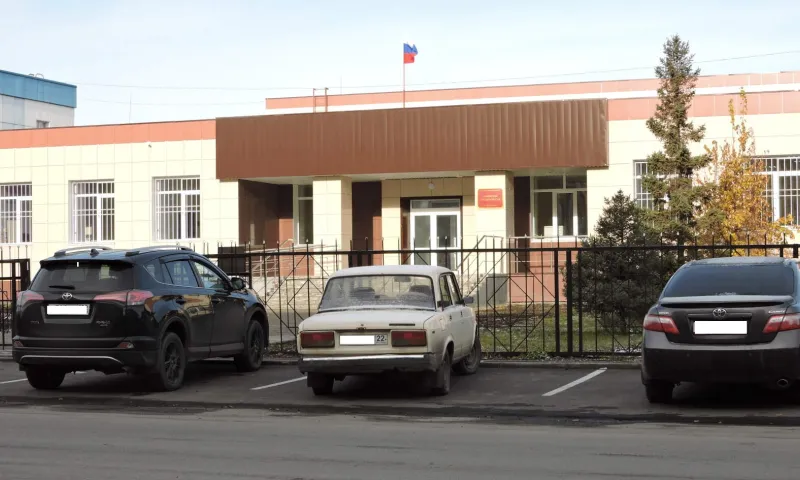 Подсудимый пытался сбежать из зала суда в Камне-на-Оби