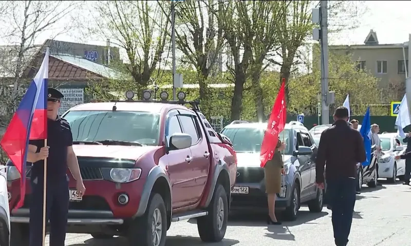 Автопробег, посвящённый Победе в Великой Отечественной войне, прошёл в Барнауле