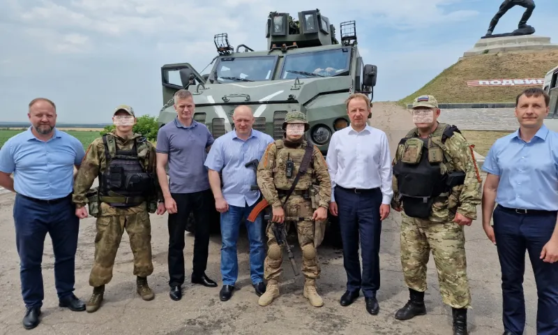 Виктор Томенко встретился с российскими военнослужащими из Алтайского края в ЛНР