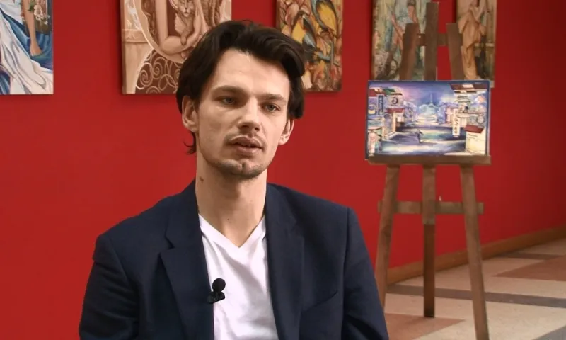 «Персона»: ведущий солист Московской оперетты Павел Иванов