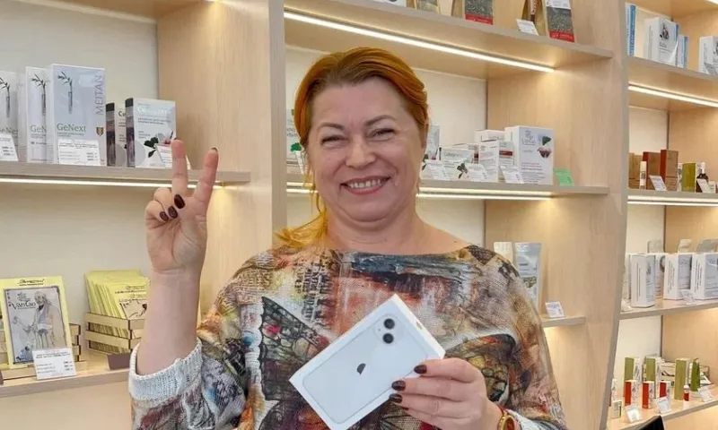 Жительница села в Алтайском крае выиграла iPhone 13 у косметической компании
