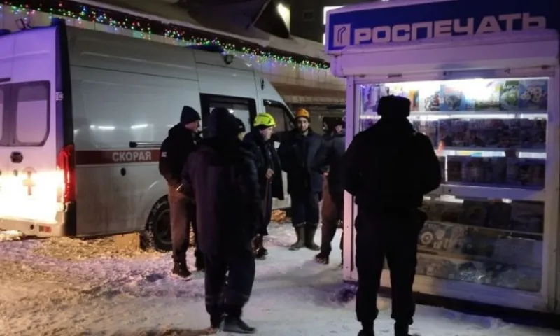 Продавщице газет стало плохо в киоске. На помощь пришли барнаульские спасатели